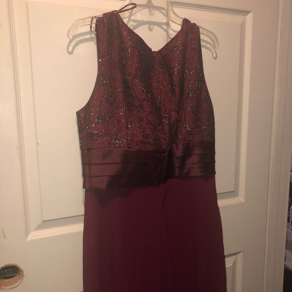 Formal Dress - Picture 2 of 5